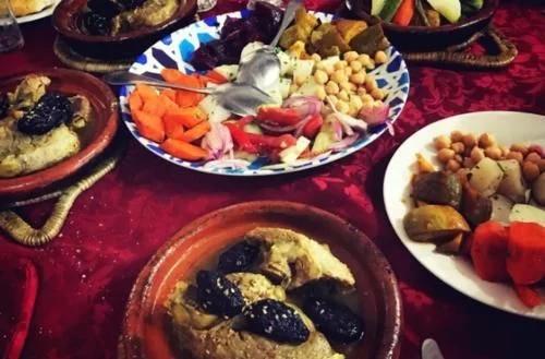 中国游客去迪拜买东西,去迪拜旅游的中国游客