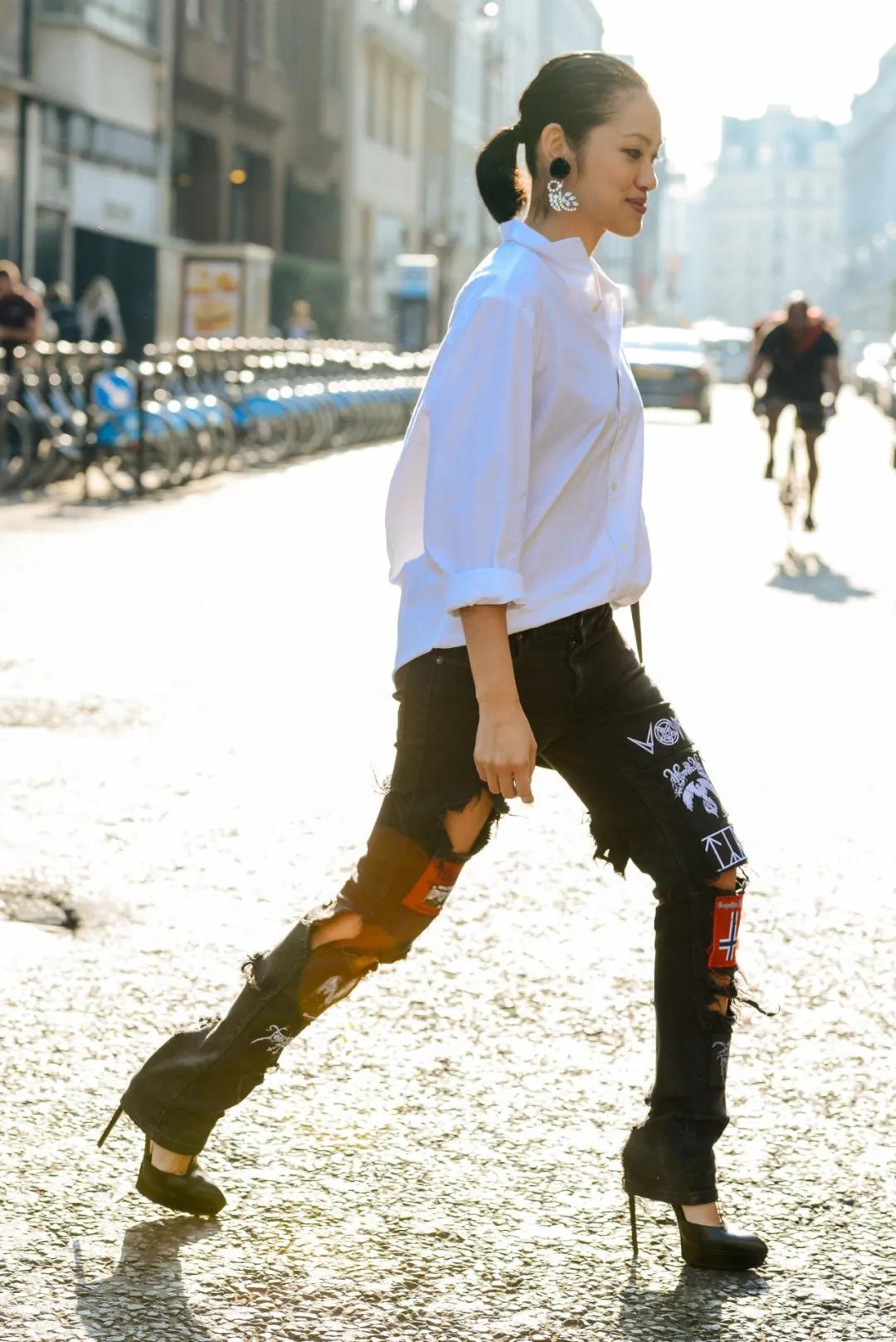 T恤穿腻了？想要时髦又遮肉，春夏白衬衫应该这么洗和这样穿