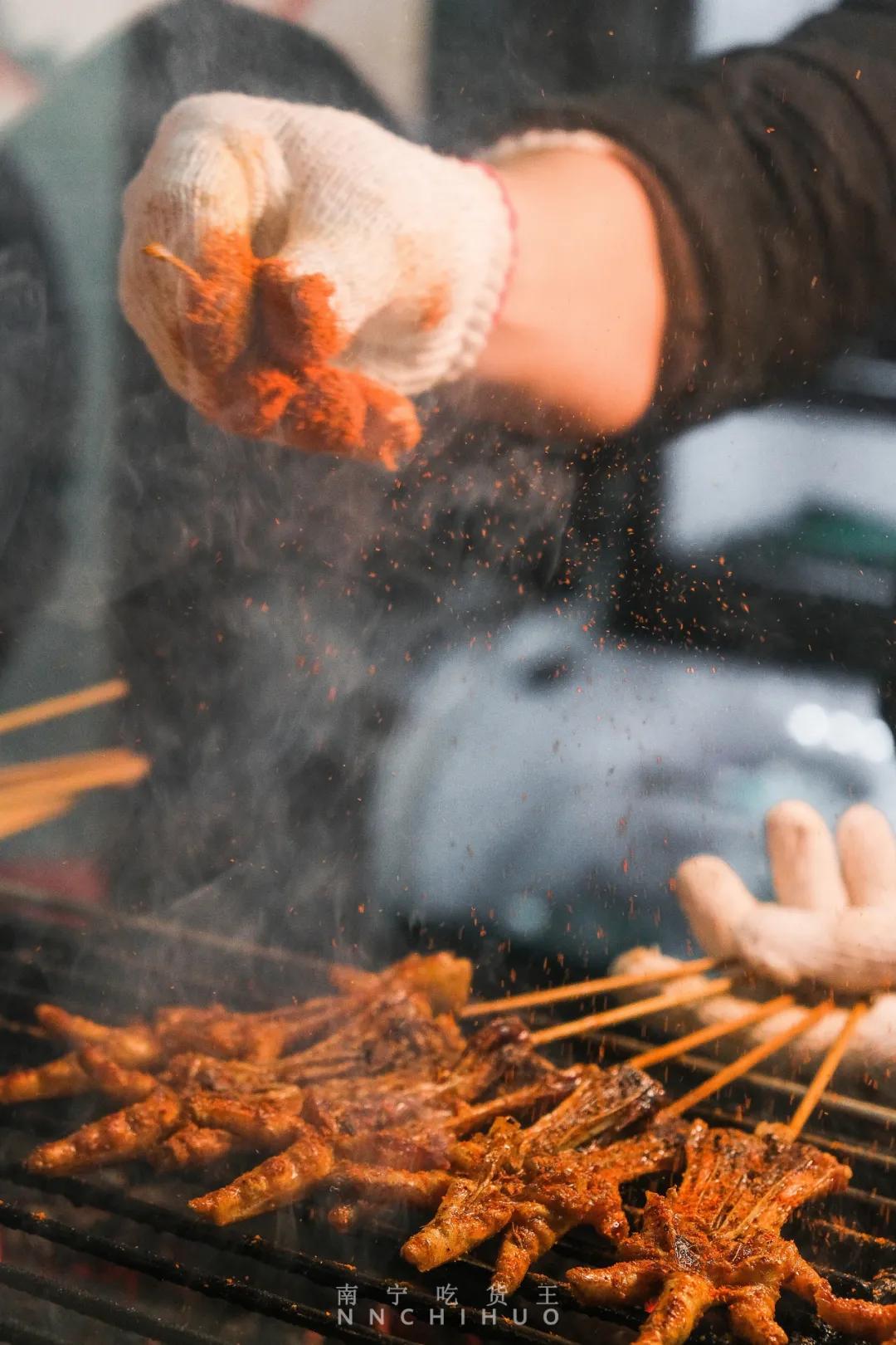 南宁夜宵炭火烤肉,南宁烧烤夜宵推荐