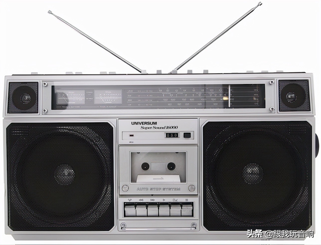 这是一款德国进口UniversumCTR2605便携式音响收音机录音机
