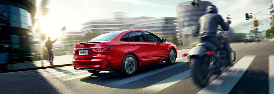 科鲁泽与卡罗拉的路线之争：追啊追啊，是谁的骄傲放纵