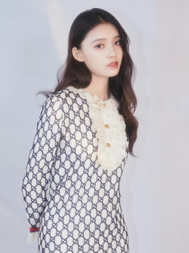 林允从普通到艺人,星女郎林允怎么选出来的