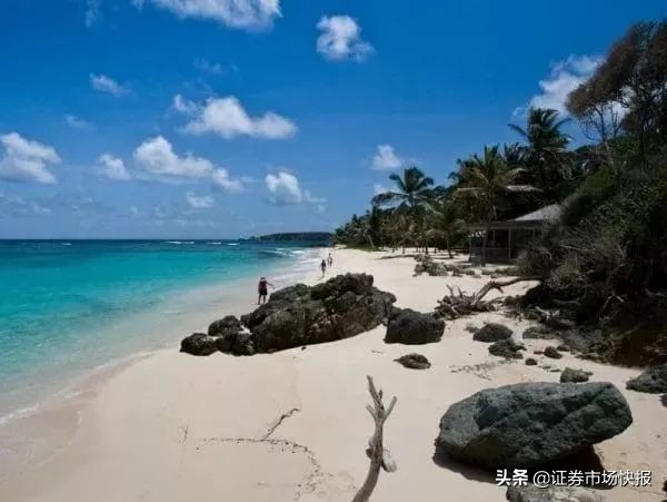 英国乔治小王子和女王,英国乔治小王子为什么不是继承人