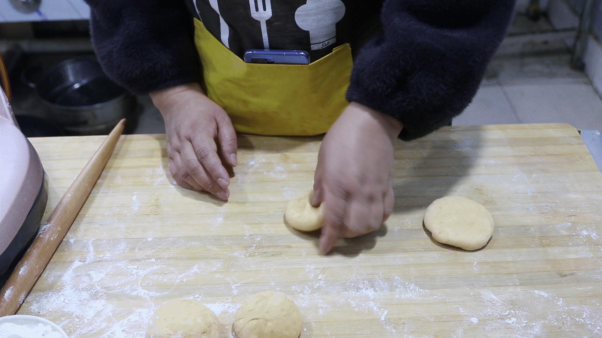 红薯饼的做法发面,红薯饼最好吃的做法不用烤箱
