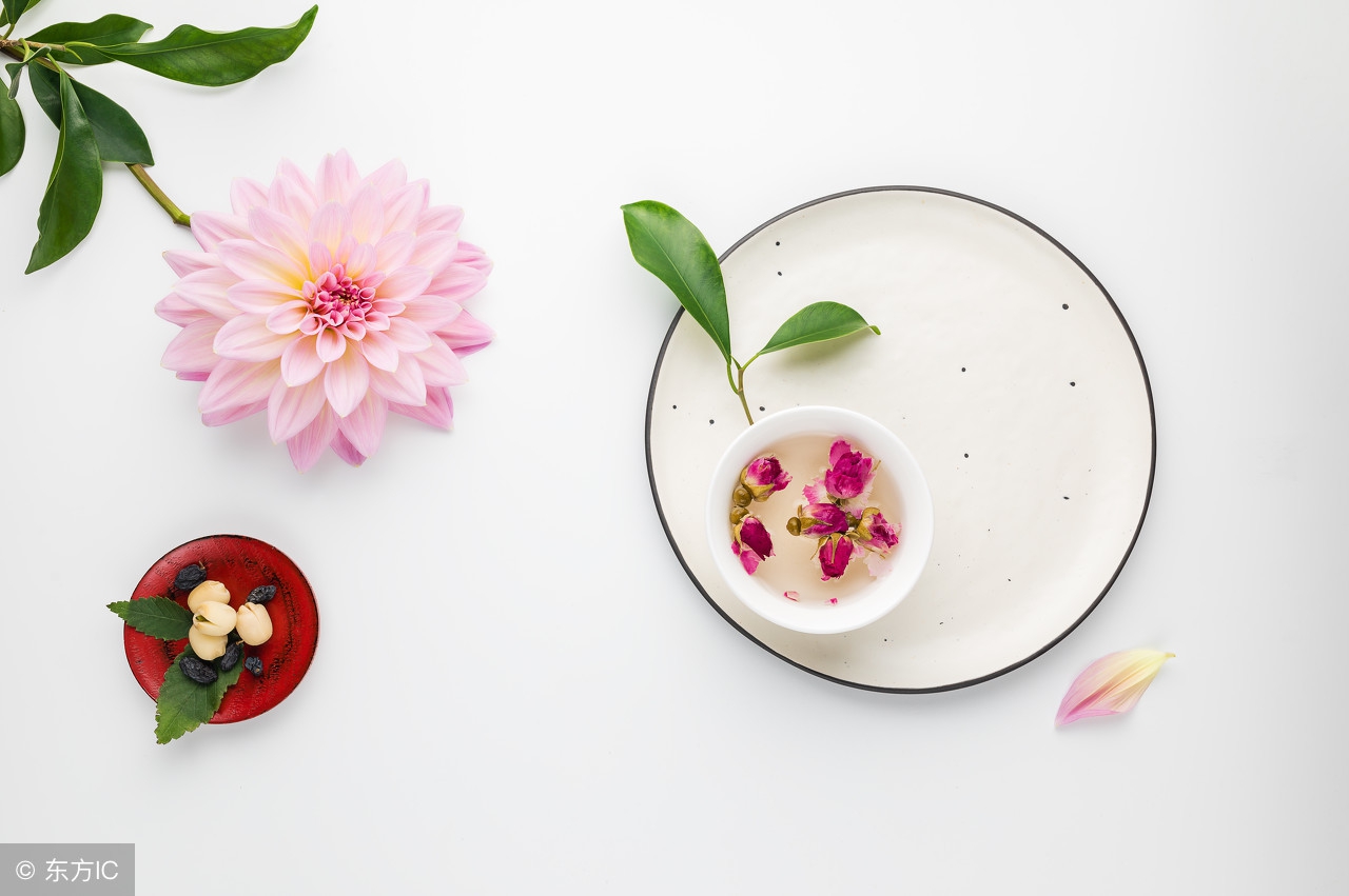 气血不足引起的皮肤老化和黑眼圈,长斑黑眼圈不消是什么原因