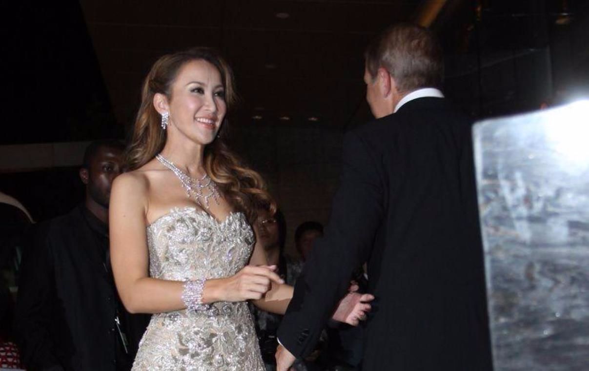 李玟发文疑否认传闻,李玟为何在事业如日中天时隐退