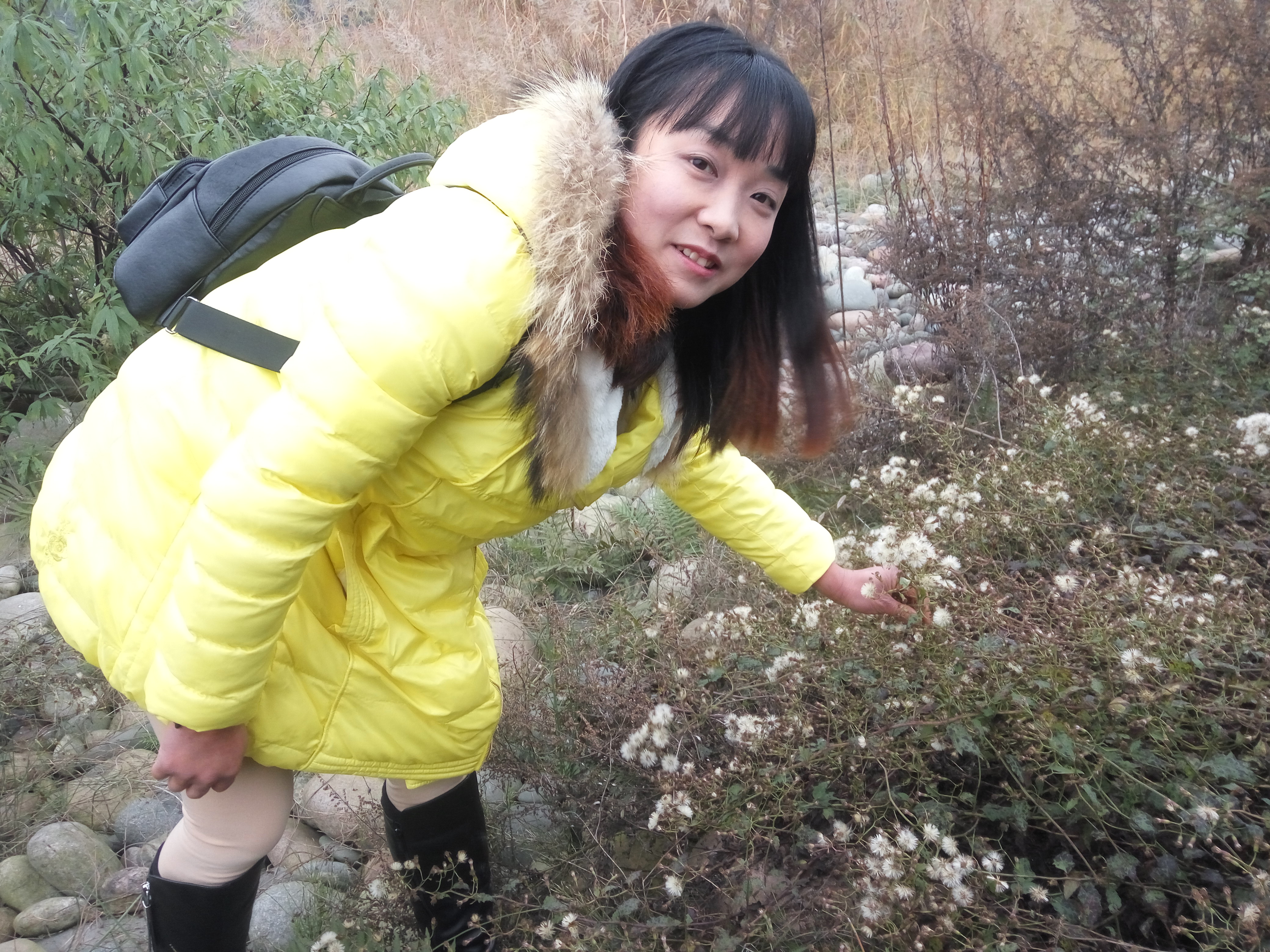 四川洪雅：这个“黑妹”不简单年纪轻轻当老板