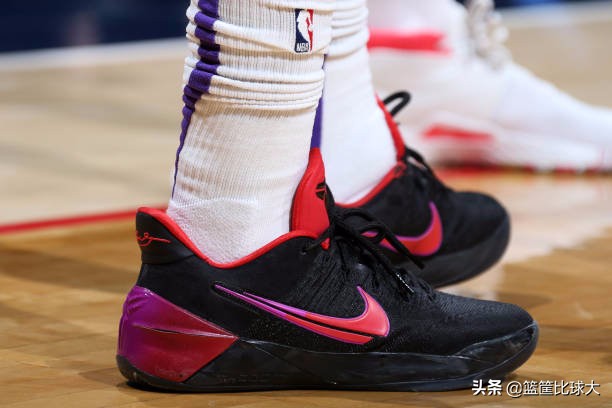 哈勒尔秀个性定制！3月12日NBA赛场球鞋赏析