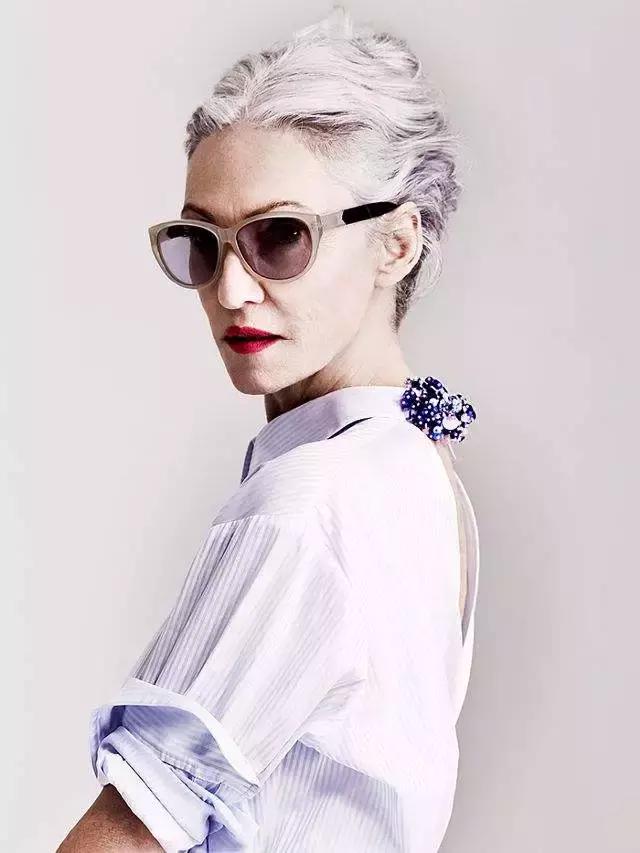 腰臀腹肌马甲线,40岁的腹肌马甲线