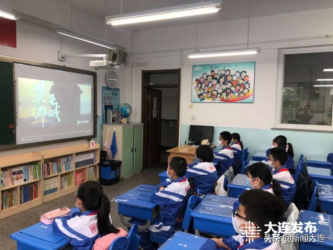 风雨中,“神兽”们返校了