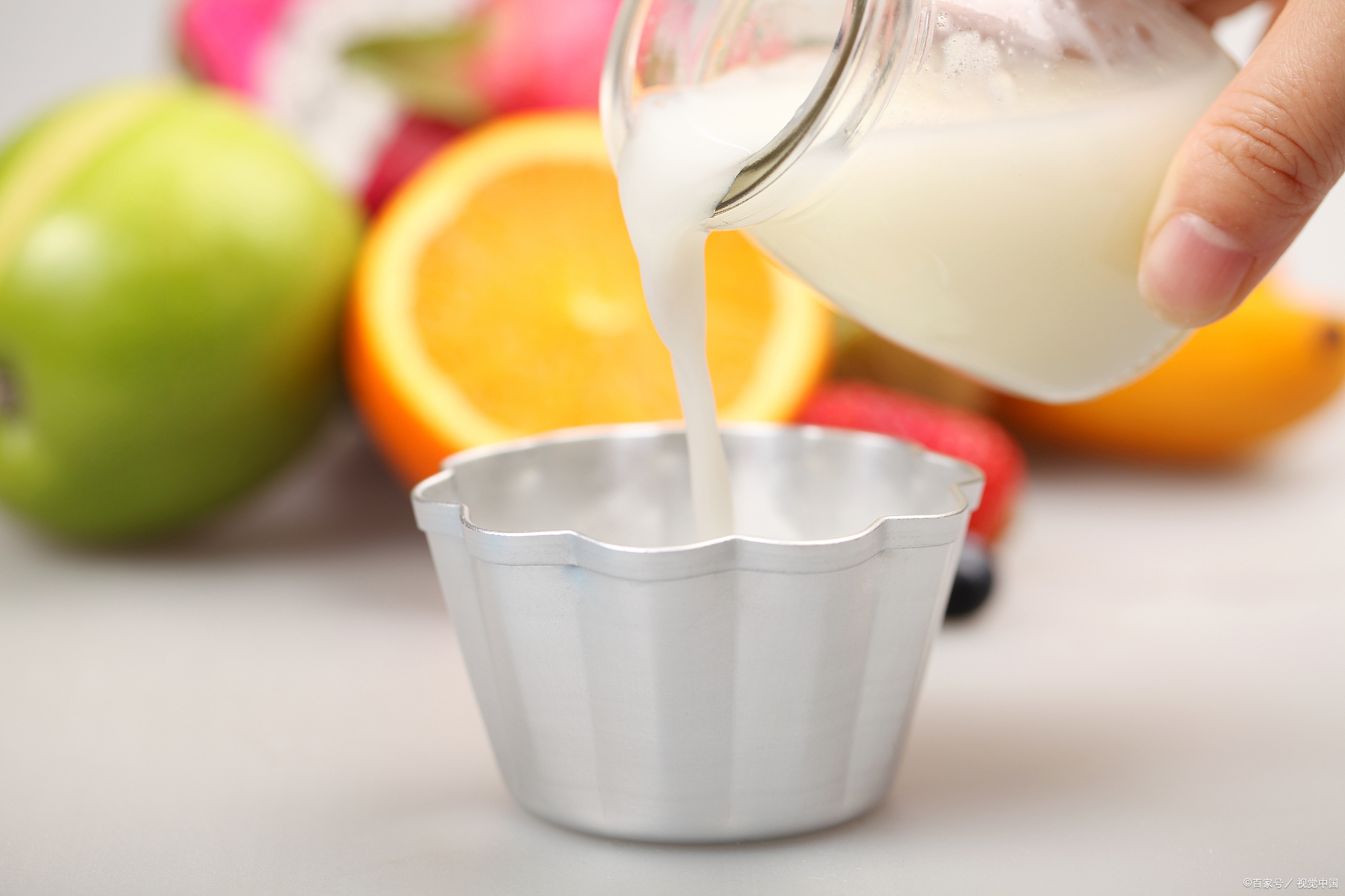 幼犬博美吃什么羊奶粉,博美一天吃多少粮