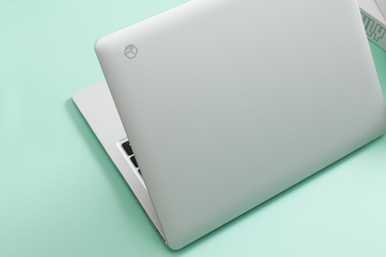 网课不翻车!把手里的iPad砸了吧,千元级3K分辨率笔记本不香?