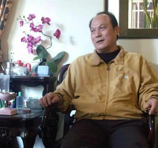 杨振宁三个孩子对翁帆是什么态度,2020年杨振宁和翁帆现在多少岁