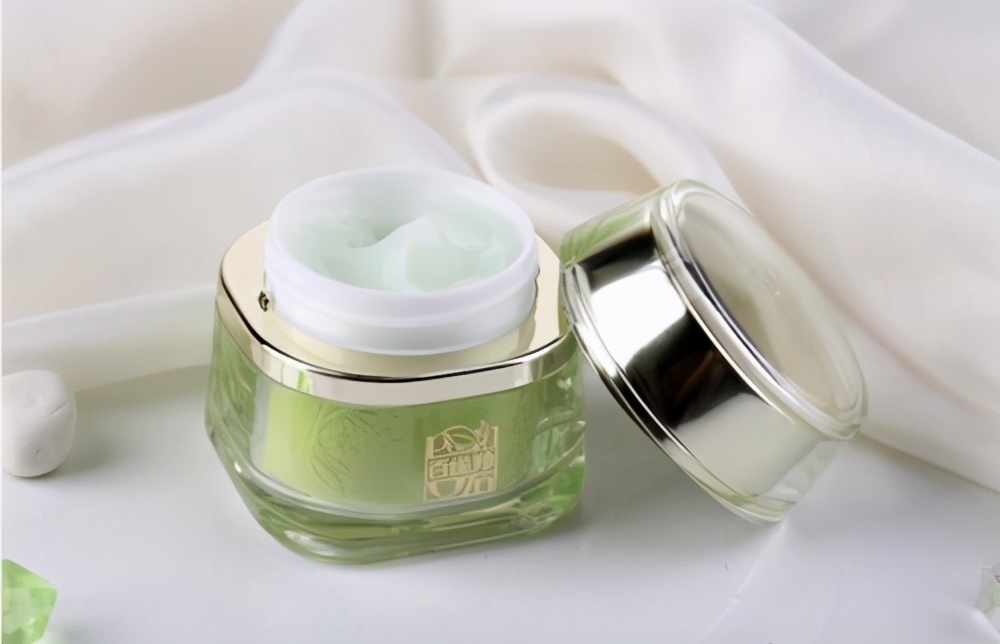 相宜本草自然堂百雀羚哪款更好用,玉泽面霜和相宜本草面霜