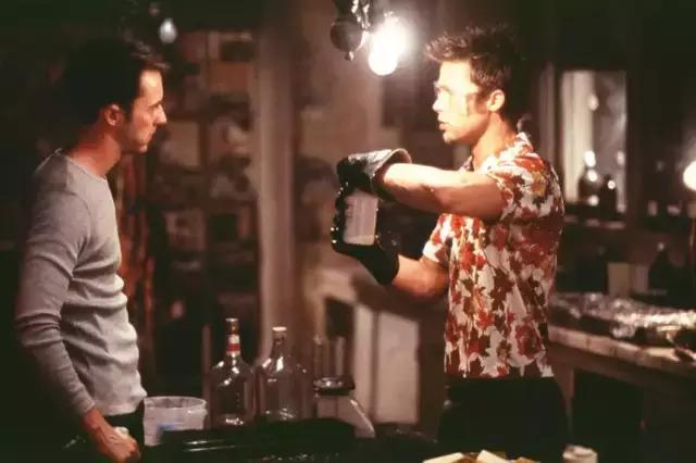 又嗨又深刻,这部豆瓣9.0的神作搁现在就是一部*片禁**