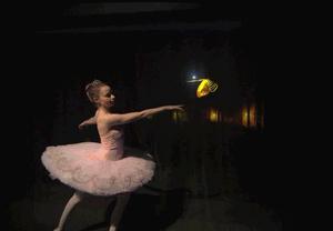 虚幻与真实交织的互动空间|雾幕投影