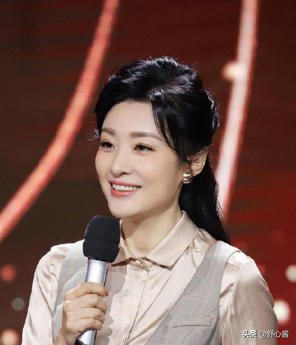 52岁周涛到底有多迷人,52岁周涛依旧很美