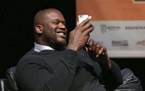 乔丹的大手和小卡,巨人的大手