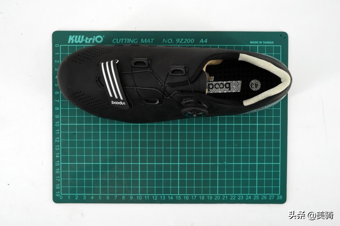 国产抗造碳底锁鞋推荐,入门公路锁鞋品牌推荐