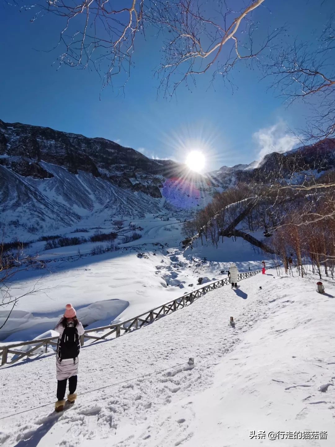 长白山天池猴子泡温泉 (长白山冬天看天池)