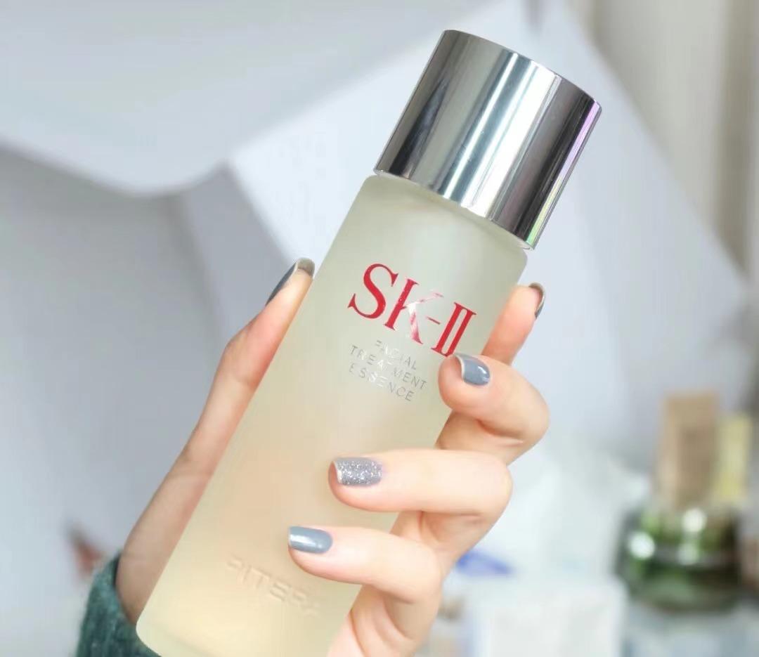 十几块钱的水乳靠谱吗,花几千块钱买护肤品值不值得