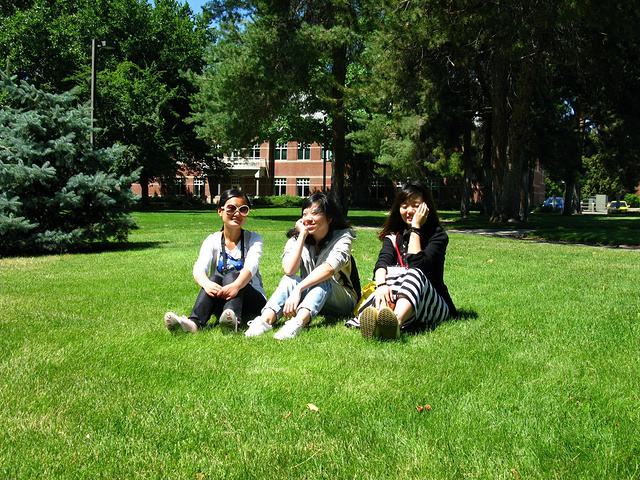 法国姑娘来中国购物,法国妹子来中国后哭诉