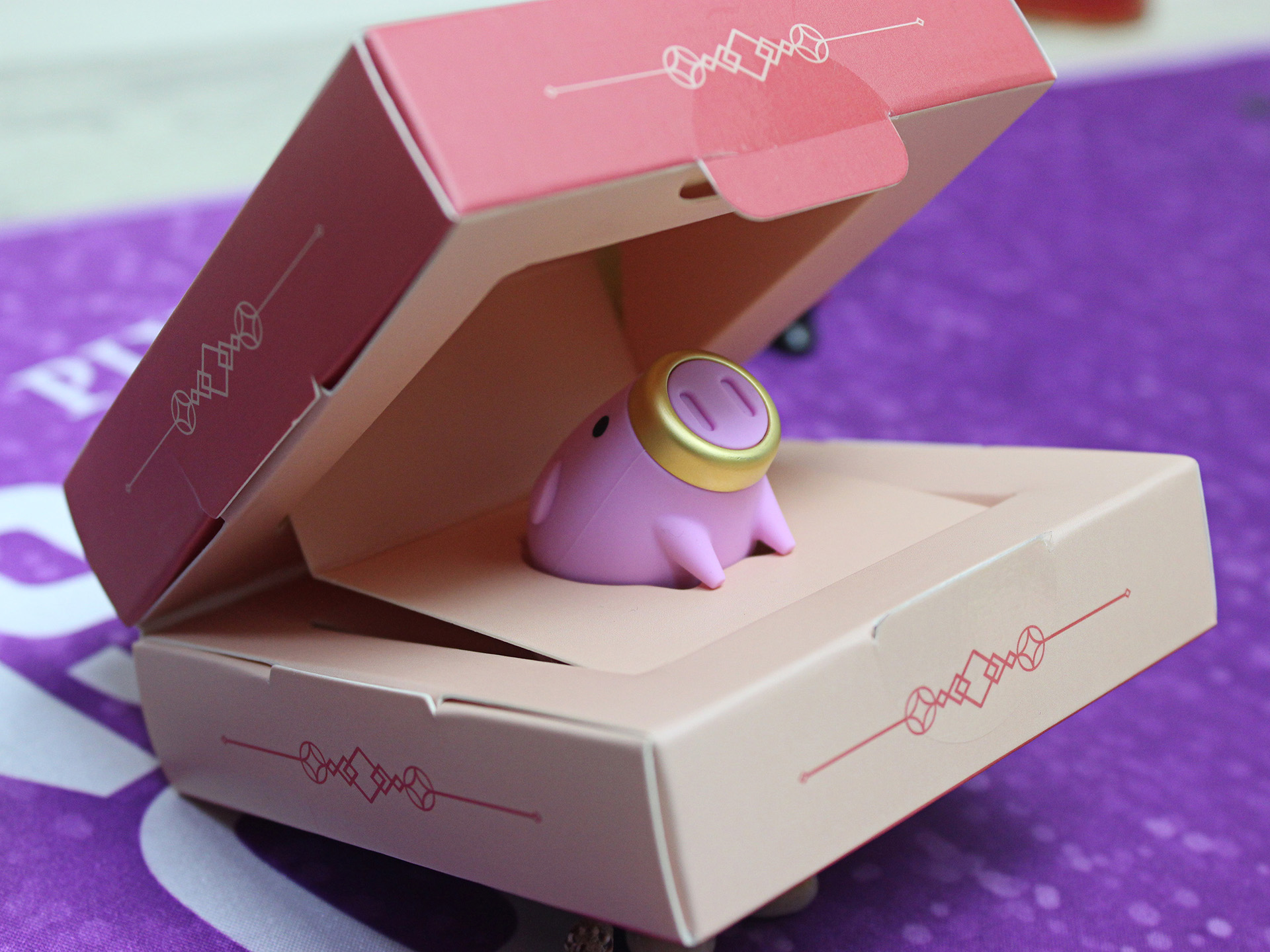 我不是佩奇，金士顿64G猪年生肖U盘悄悄萌到身边