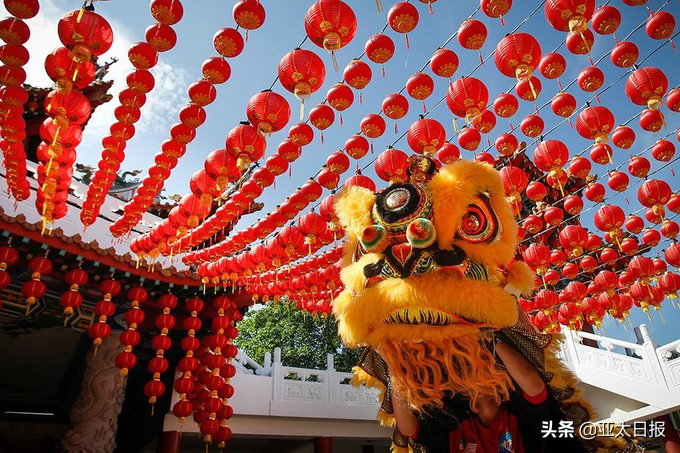 为过春节新加坡和马来西亚暂时“休兵”中国年在东南亚到底有多火
