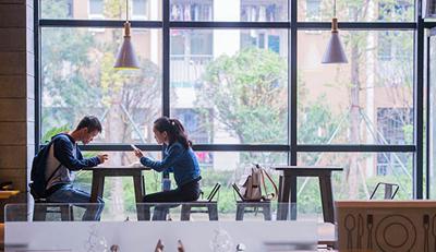 大学生的真实生活与现实的差别,大学生在野外生活怎么样