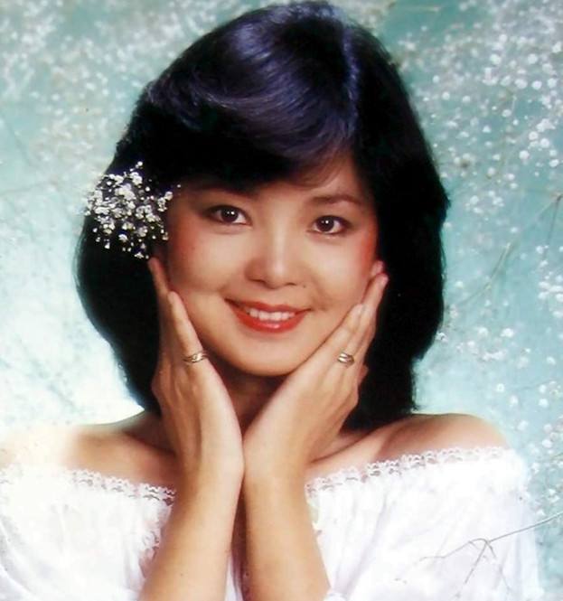 邓丽君甜蜜蜜经久不衰,经典邓丽君甜蜜蜜听一遍就醉