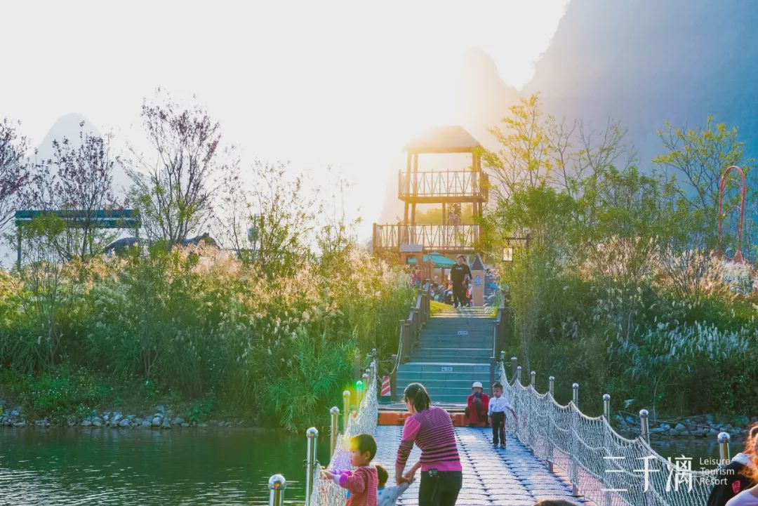 柳州周边迅速蹿红的江枫船屋别墅!天空之境简直美绝了