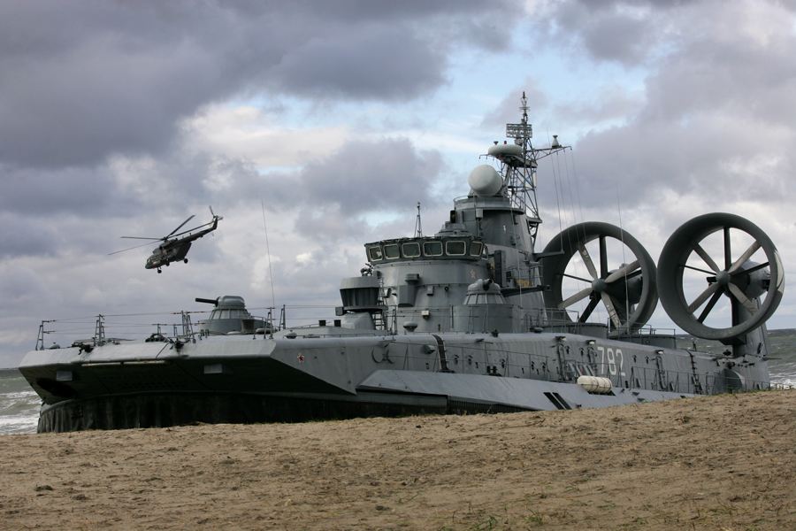 野牛登陆艇,野牛级登陆艇视频