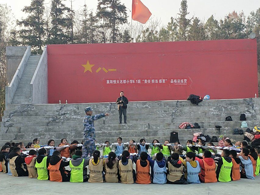 学校运动会解说词,学校体育运动会开幕式总结