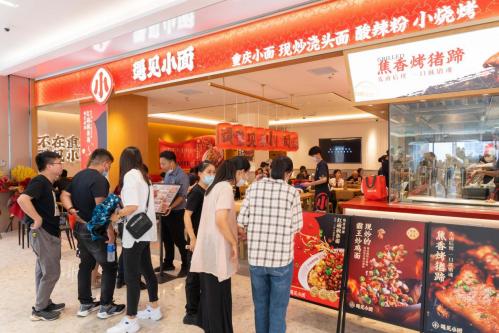 资本烧钱抢市场,资本炒作外卖年赚百万