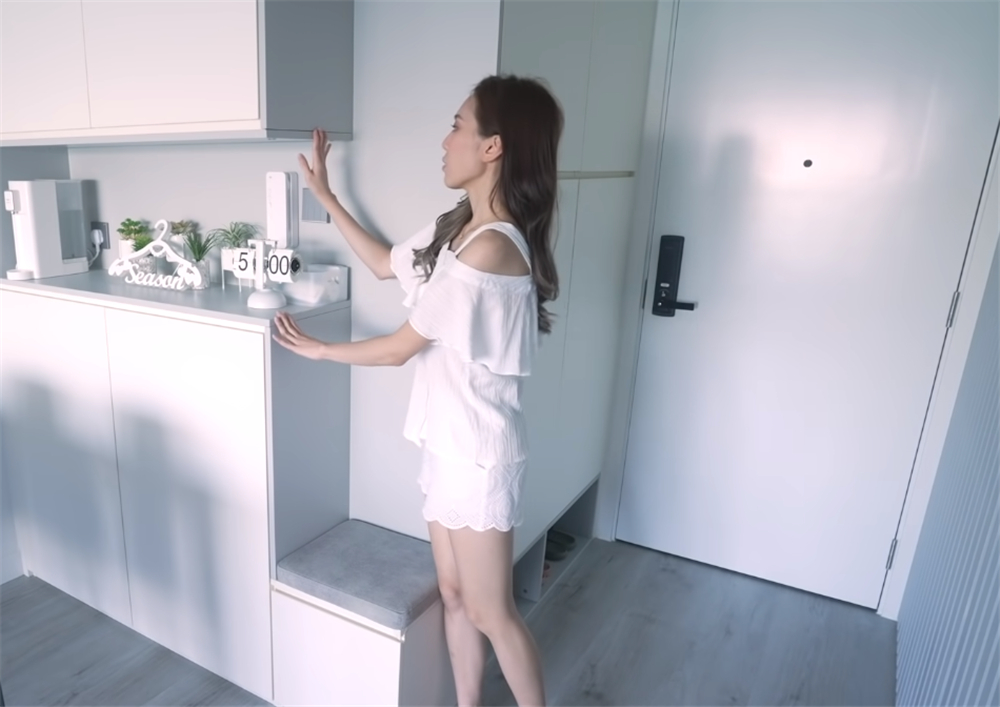 女孩在香港的4平方蜗居生活,香港330平别墅独居