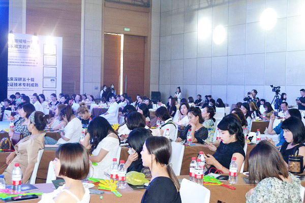 爱尔眼科医院新品,爱尔美新品发布会