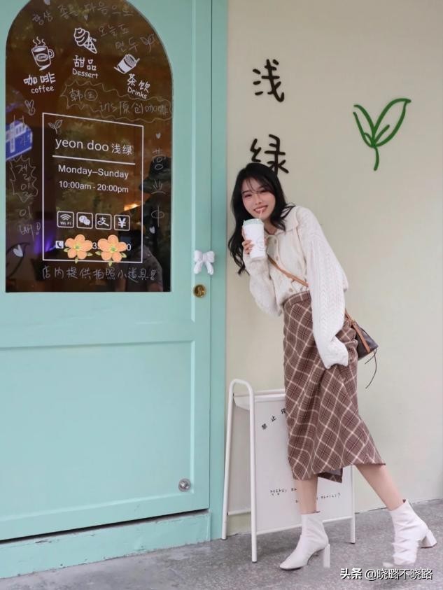 短裙子如何穿短靴比较好看,为什么穿靴子显腿短