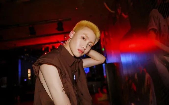 从“做作”到真实,唱歌始终是他最能表达自己的事