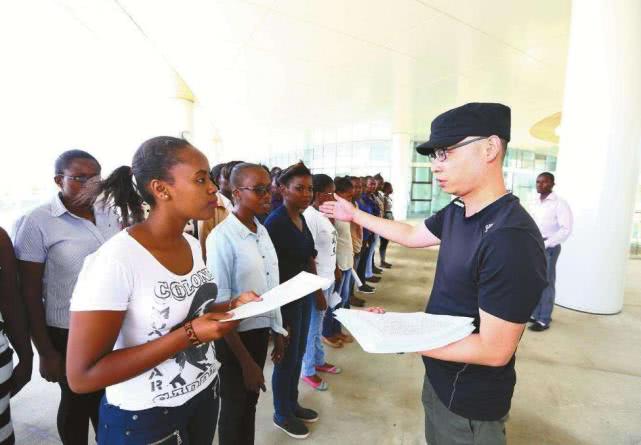 大量华人奔赴非洲，并表示过得太舒服，这到底是为啥？