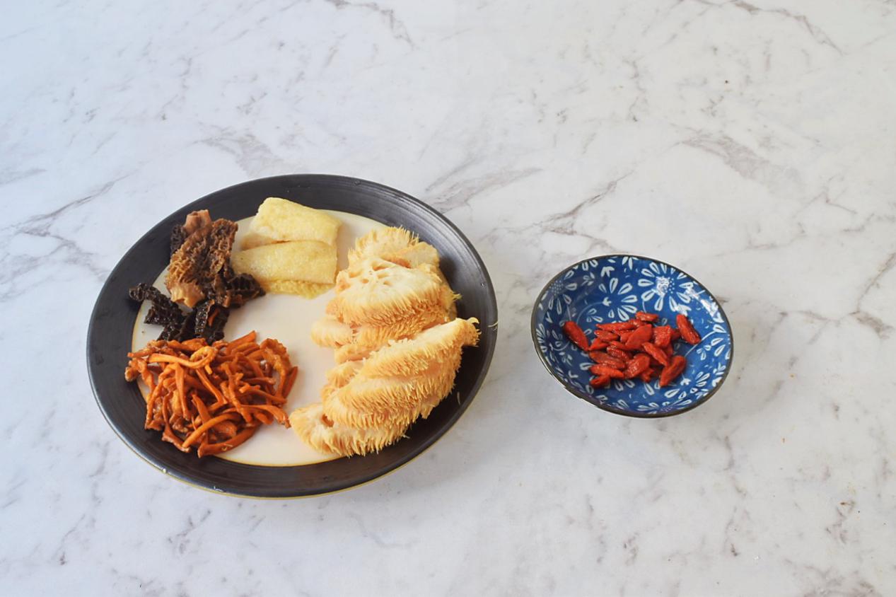 猴头菇营养餐燕窝,猴头菇燕窝怎么吃法