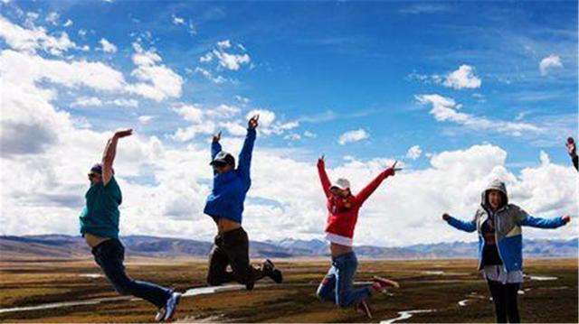 拉萨旅游攻略必带物品大全,来拉萨带什么特产比较好