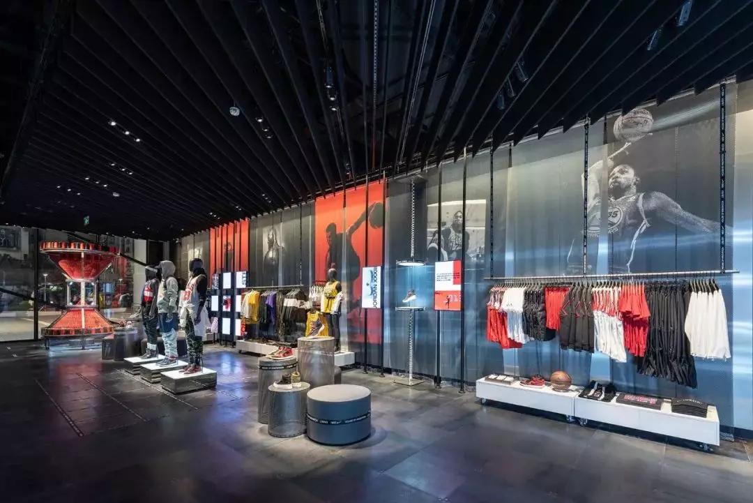 全球首家！耐克开了个新零售体验店！帅到炸