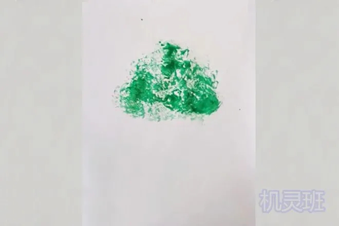 用树叶拓印画春天的大树,幼儿拓印秋天的树图片