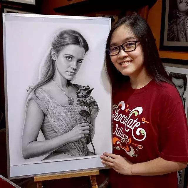 她画的素描比本人还美！比照片还真实，24万网友已被她征服