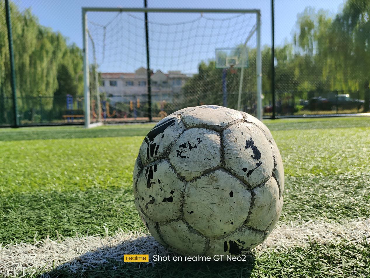 主打性价比的游戏本,主打性能性价比高的手机