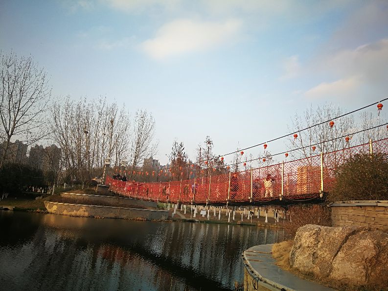 漫步河畔公园全景图,漫步公园美景