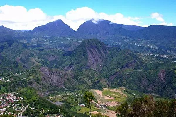 蜜月旅行就去这些海岛你值得拥有,10个最适合蜜月旅行的海岛