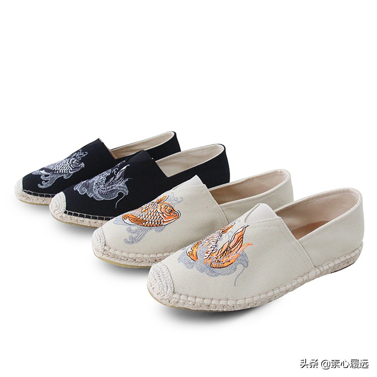 怎样洗小白鞋最干净不黄,怎么洗小白鞋最干净不用小苏打