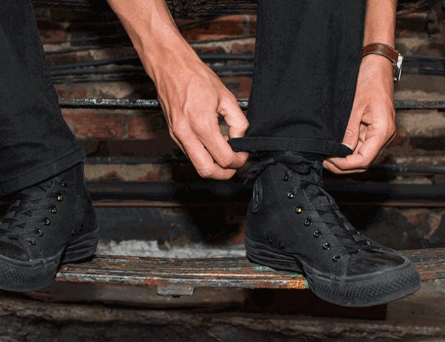 5个男生卷裤腿神技，你一定要学！别再和插秧队队长赵四一样了！