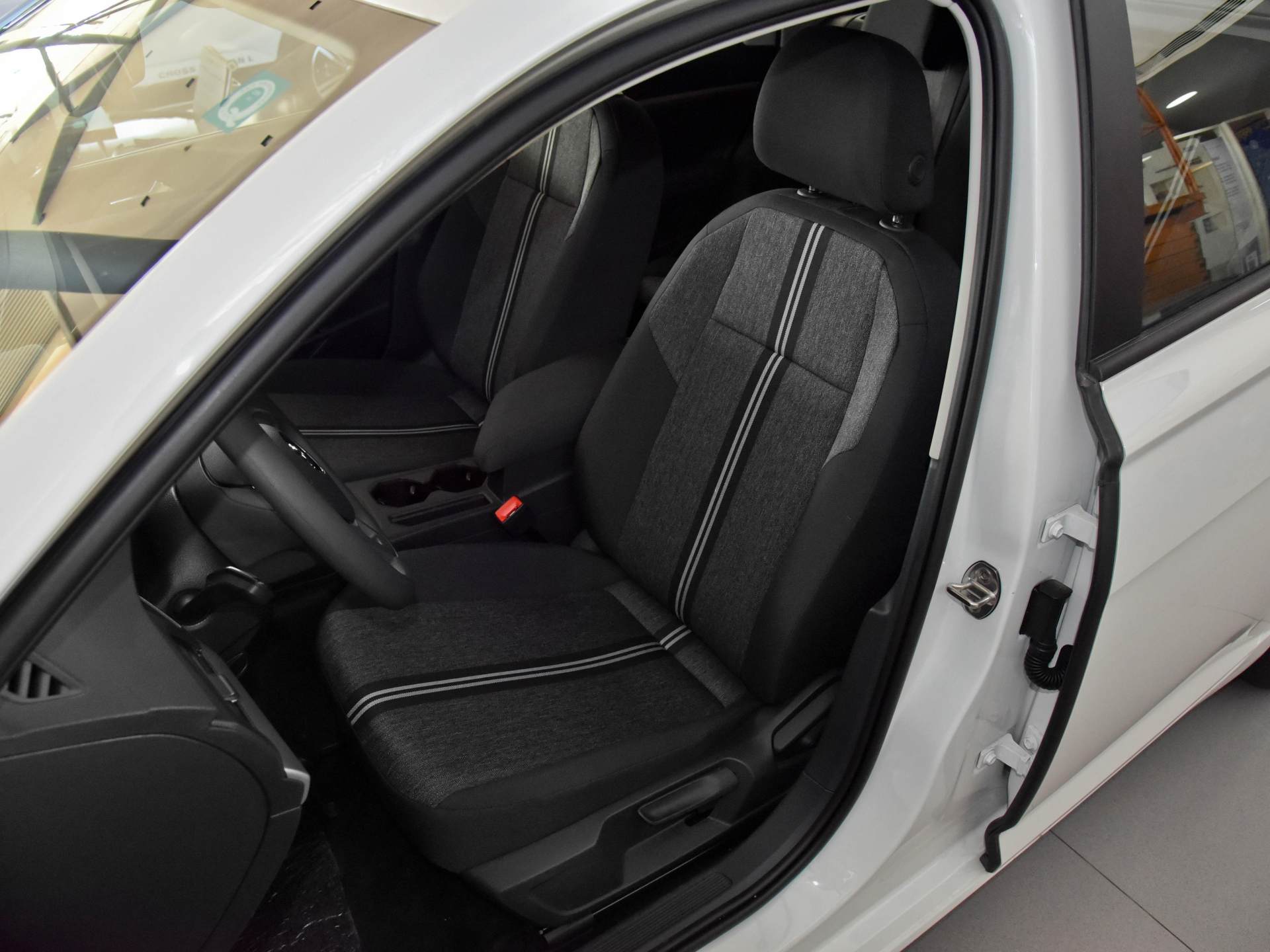 德系最畅销家轿大众朗逸要颠覆谁,不一样的家用车